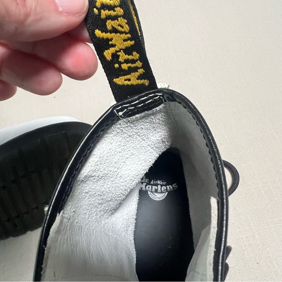 Dr. Martens 1460 White Leather Lace-Up Combat Boots • Women’s 8 (EU 39) - Picture 12 of 15